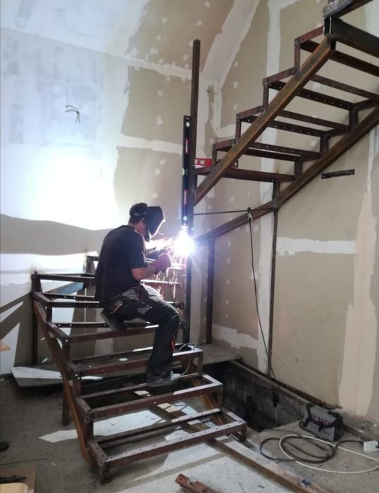 Изготовление металлического каркаса,лестницы на заказ