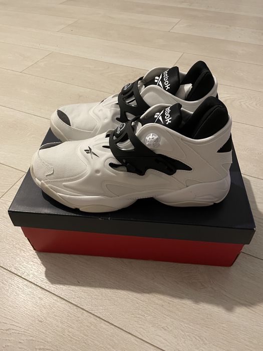 Reebok pump court