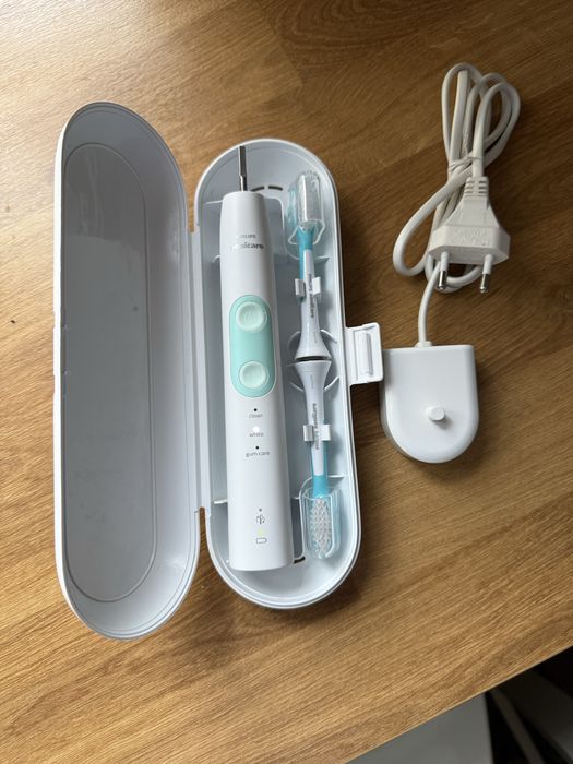 Periuta electrica Philips Sonicare 4100