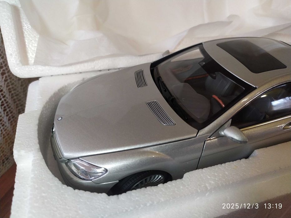 1:18 Mercedes-Benz CL Class C216 Autoart Millennium