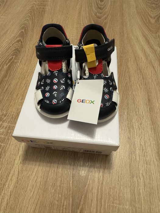 Sandale Geox noi marimea 23
