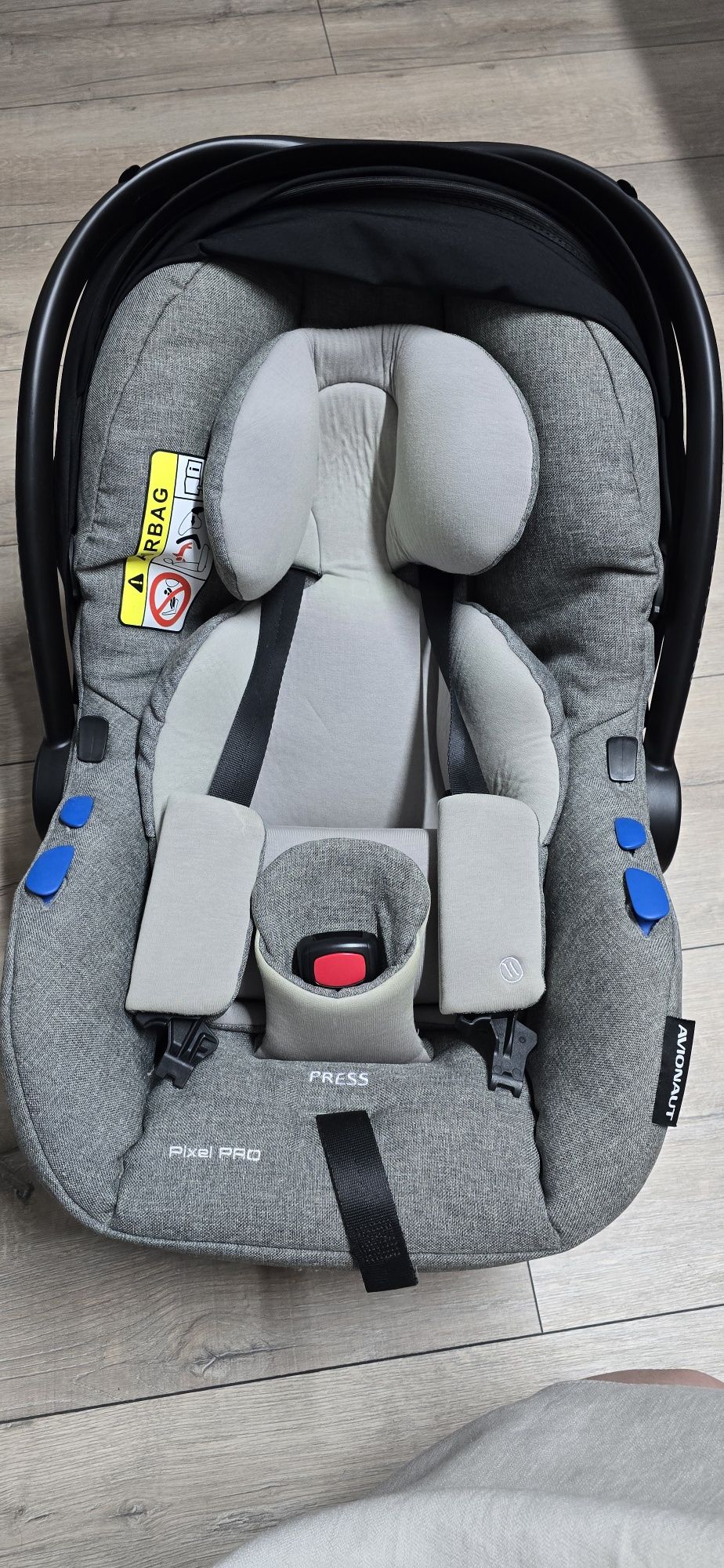 Scoica auto Avionaut PixelPro cu insert nou nascut
