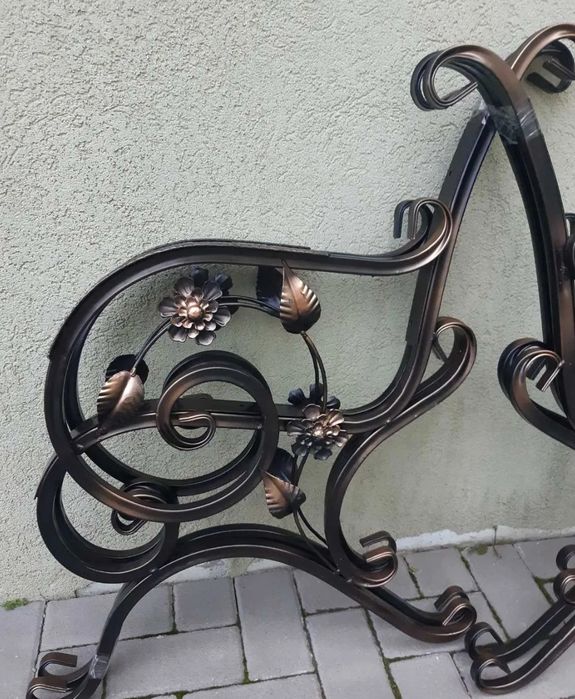 De vânzare Schelet metalic pt banca. Din țeava fin 4,5 cu 2 jumate.