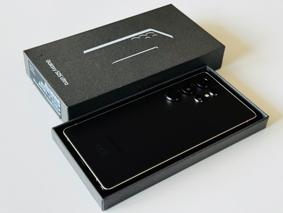 НОВ! Samsung S25 Ultra 256GB Black Titanium Гаранция 1 година