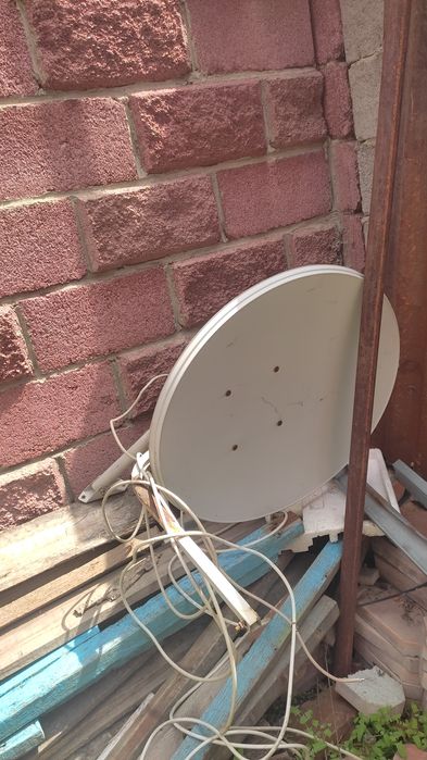Спутниковая тарелка маленькая