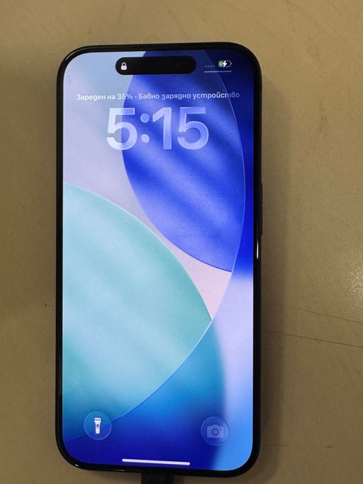Продавам iPhone 15 pro 128gb