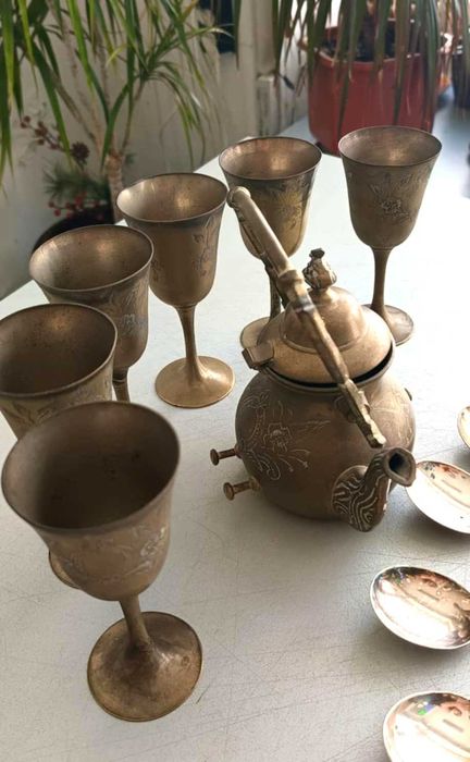 Старинен чайник, месинг, ръчно гравиран