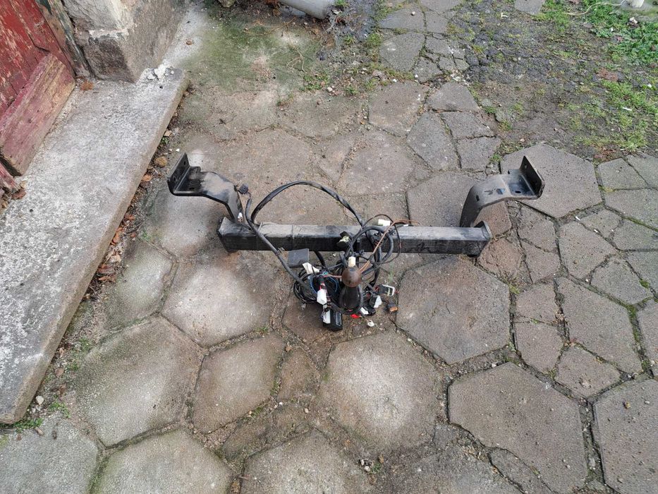 Теглич за Хюндай  i 30  hyunday и Kia Ceed VW CADDY TOURAN