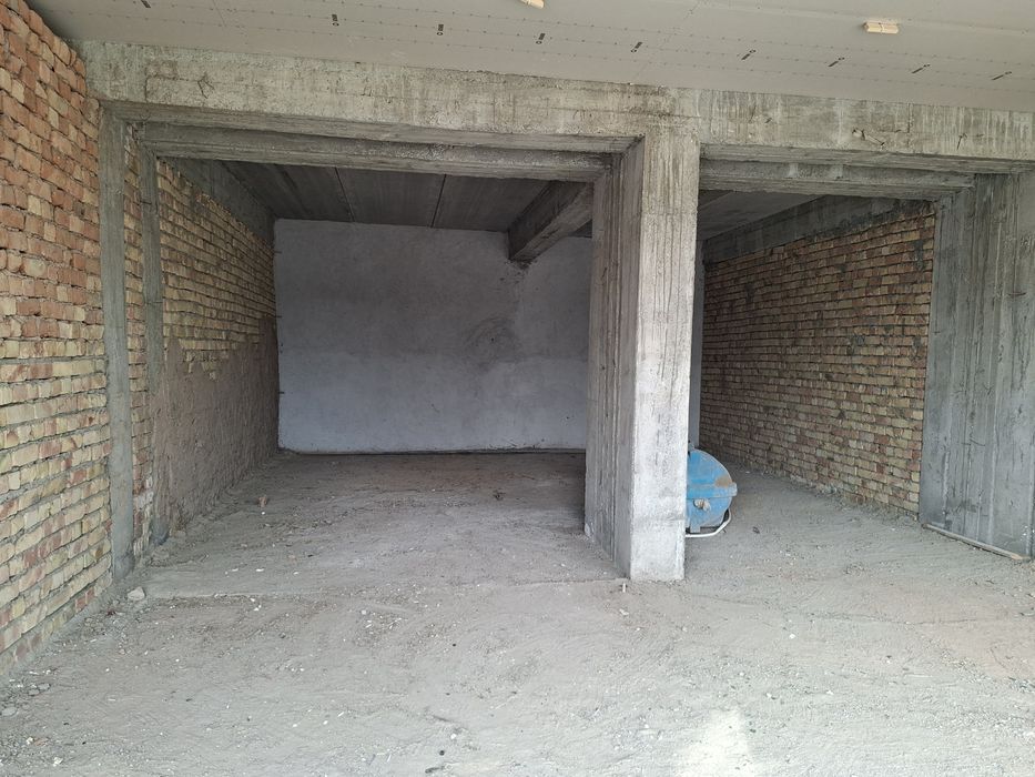 G'allaorol markazida Do'konlar va uylar sotuvi boshlandi