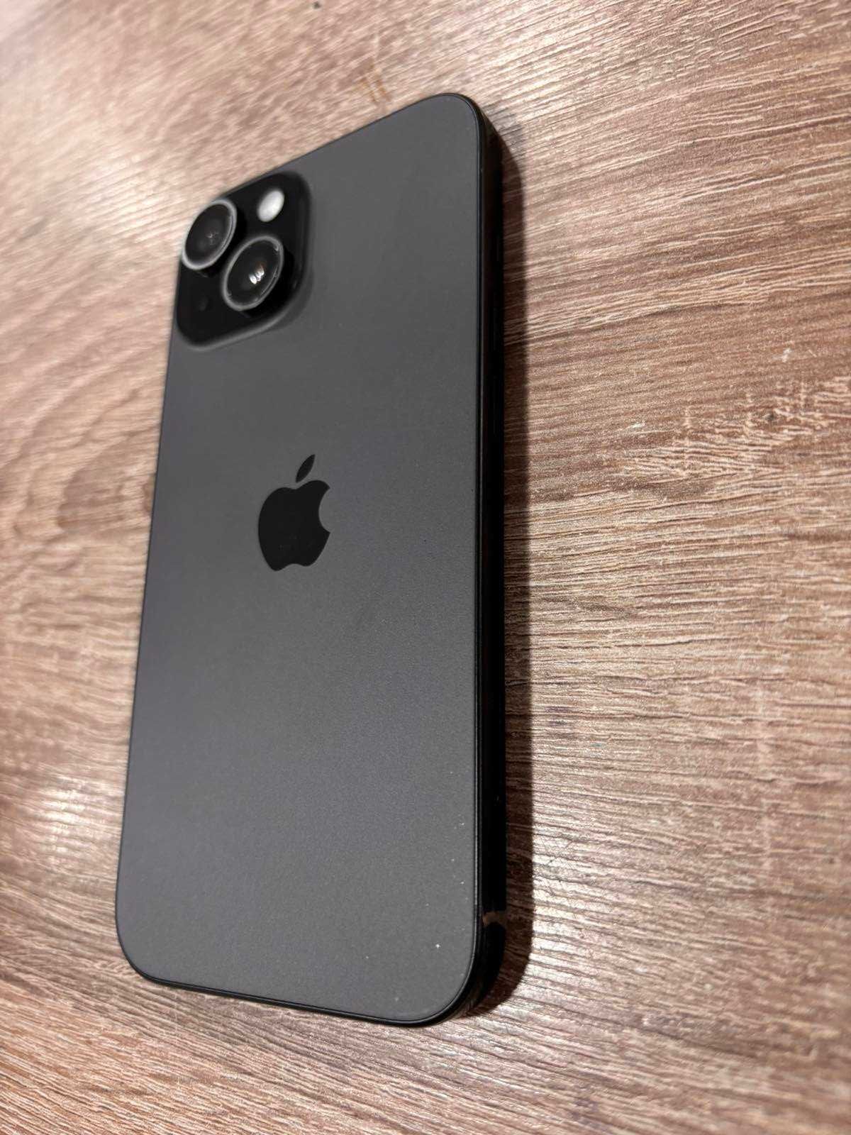 Продавам Мобилен Телефон Iphone 15 128GB Батерия 98% Като Нов