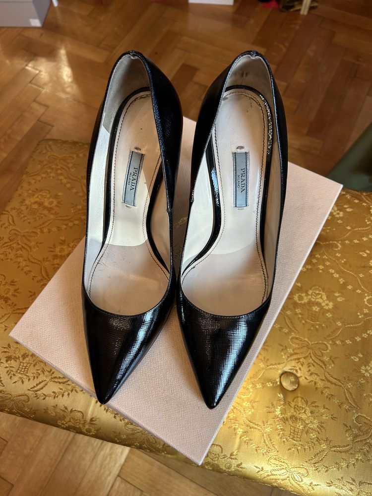 Stiletto Prada masura 40 300€