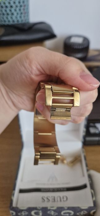 Ceas auriu GUESS
