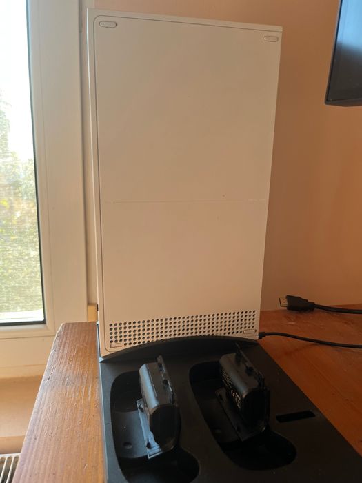 xbox series s+2manete+coolingfan+2 baterii reincarcabile