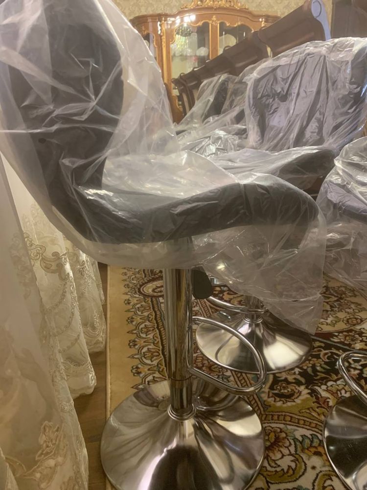 Stullar sotiladi 5 dona donasi 550.000 somdan