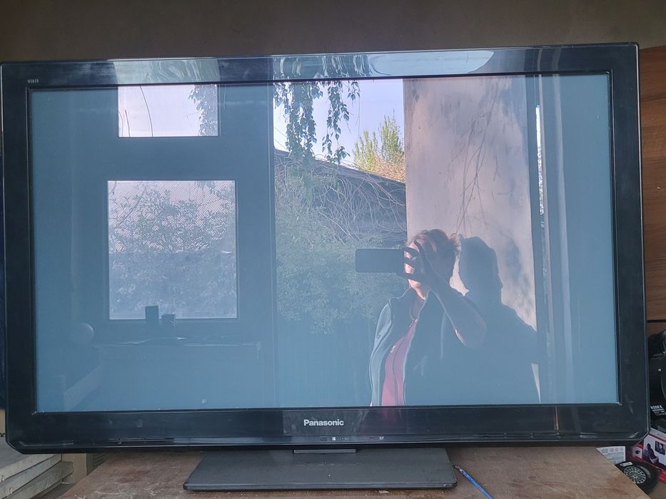 Продам телевизор б/у большой