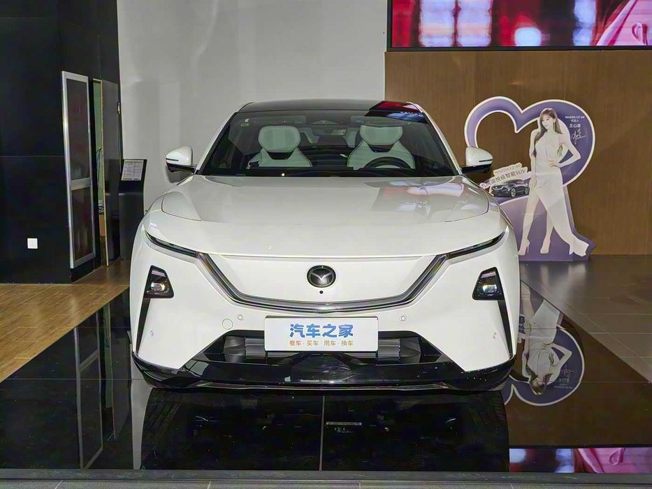 Mazda Ez 60 последовательный подзаряжаемый гибрид