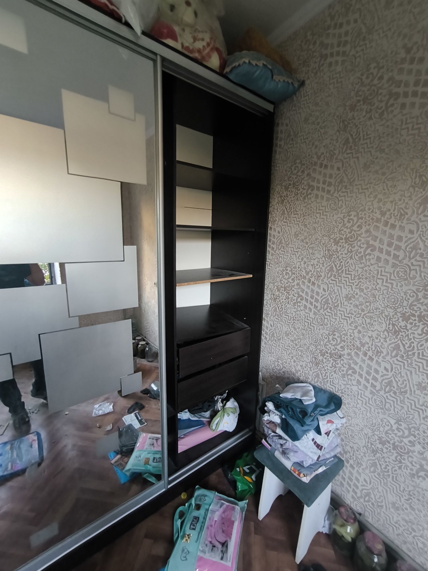 Продается шкаф купе срочно