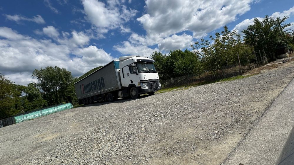 Peugeot Boxer 2.2 HDI autoutilitara/Renault truck T 460 cap tractor