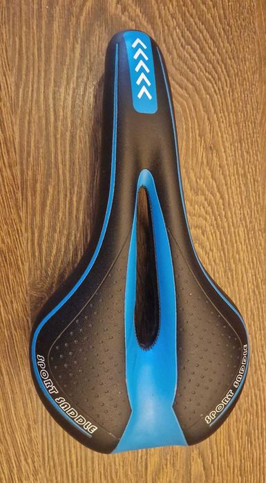 Sa bicicleta, noua, confortabila