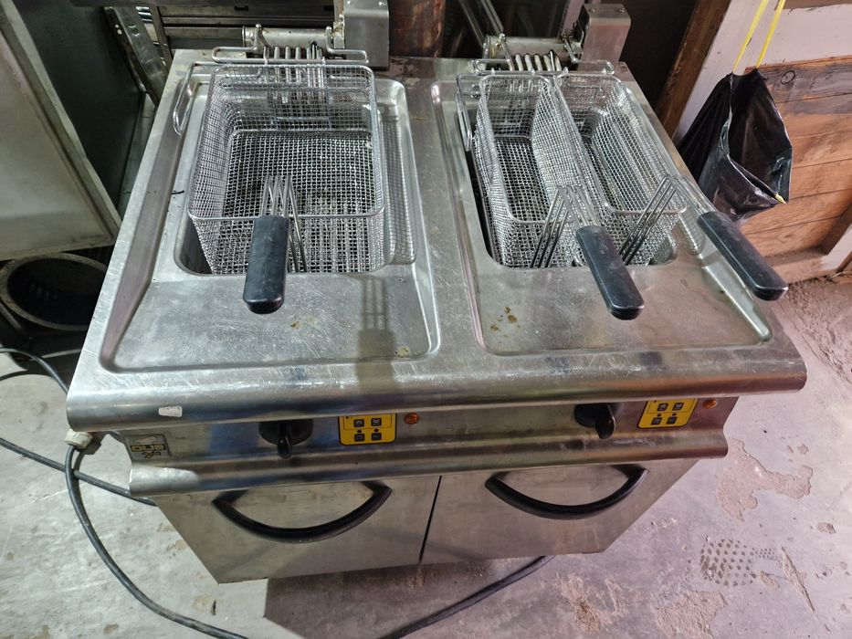 Friteuza dubla de.putere 2 cuve, electrica sau gaz