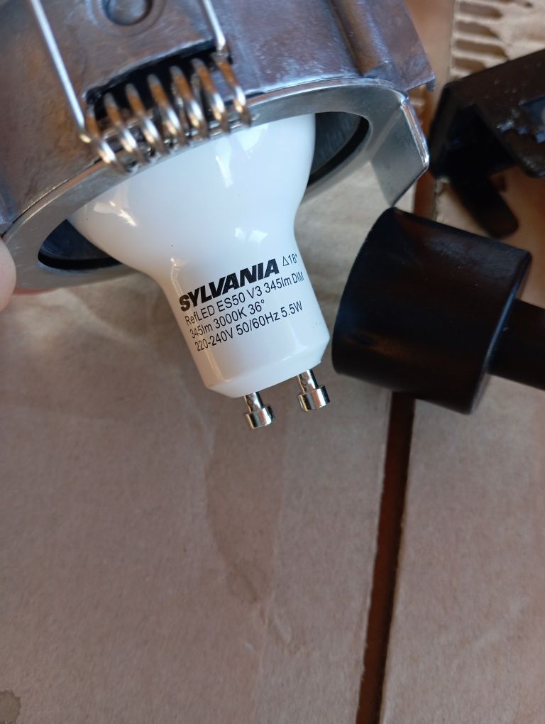 Spoturi led 5,5W