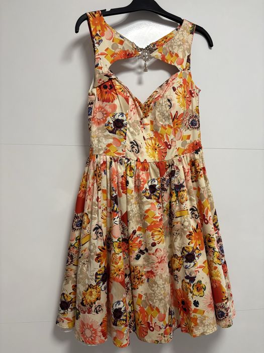 Rochie elegantă florală cu spatele gol