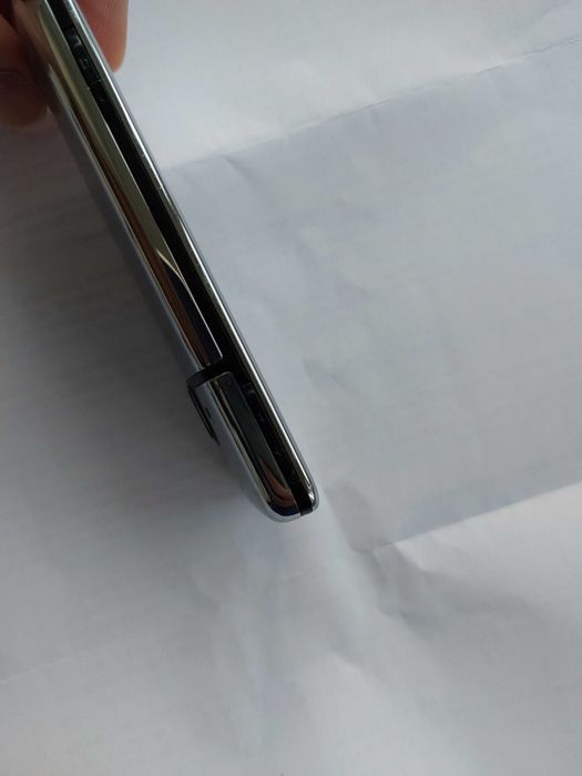 Nokia 6700 original shiny silver decodat cu doar 96 ore vorbite pe el