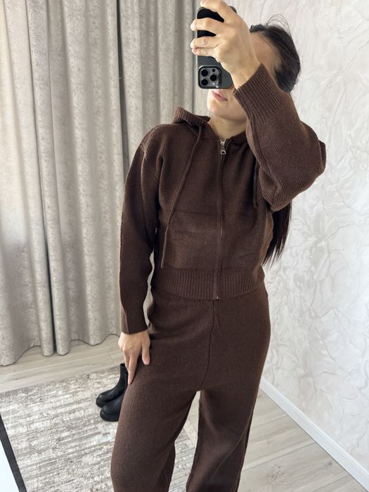 Продам двойку спортивку новая