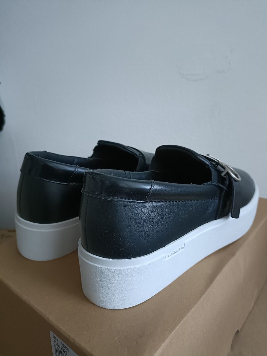 Сникърси Calvin Klein номер 40 код 20A