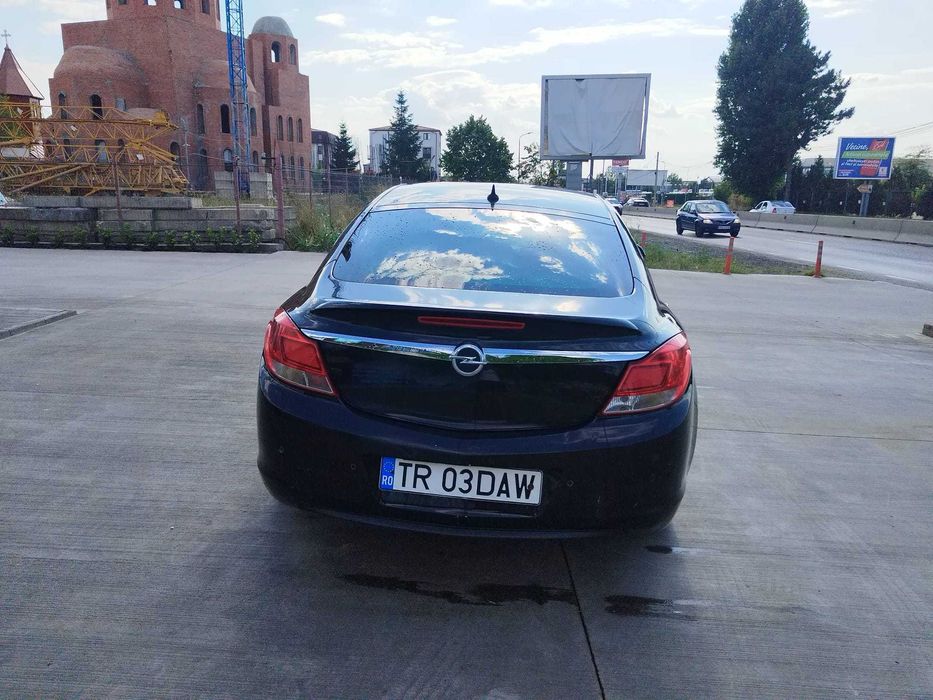 Opel insignia -vand urgent