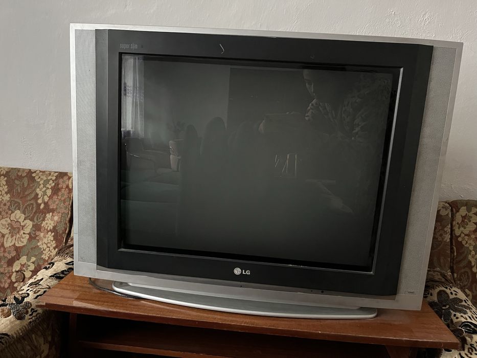 Продам телевизор LG