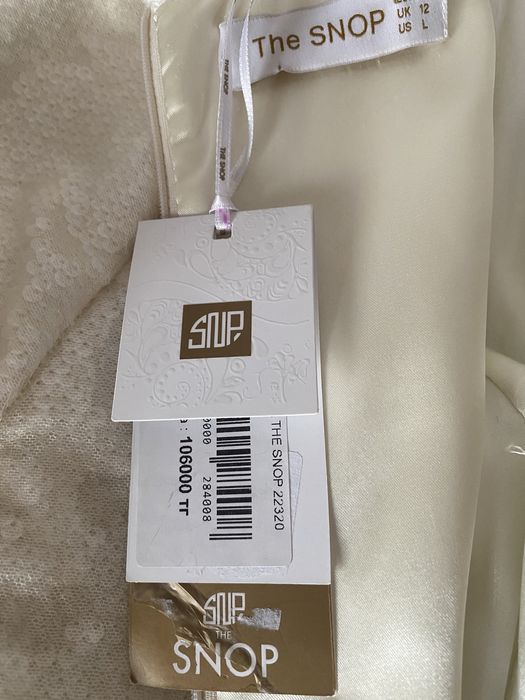 Продается платье, носила 1 раз 4-5 часов