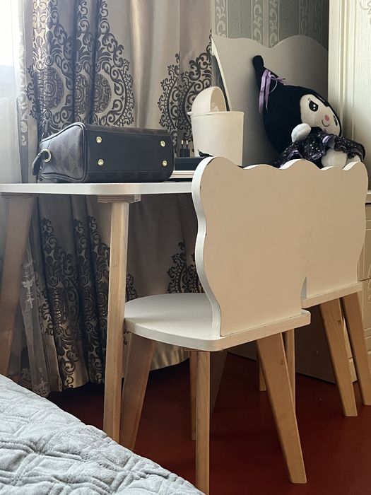 Детский стол со стульями