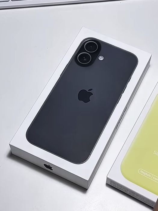 Продам айфон 17,запечатанная коробка