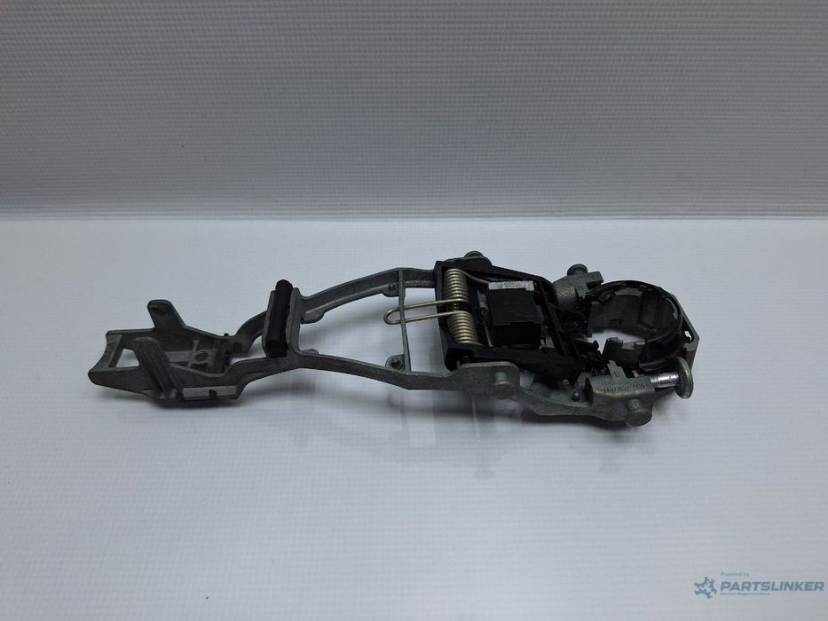 Maner/suport exterior usa culisanta stanga VOLKSWAGEN GOLF VI Variant AJ5 2009 - 2013 TDI CAYC 1K0837885A