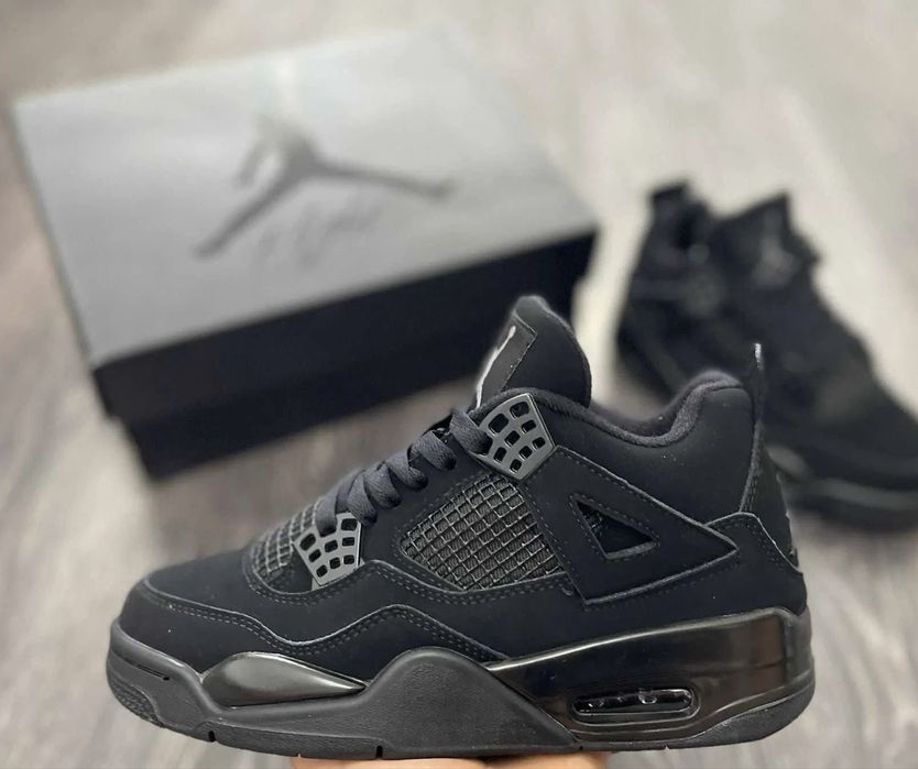 Jordan 4 Black cat