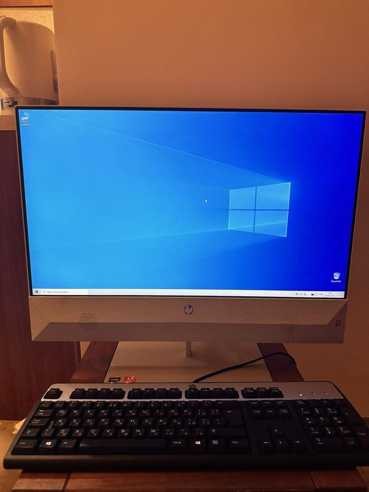 Настолен компютър HP Pavilion All-in-One 24-xa0xxx