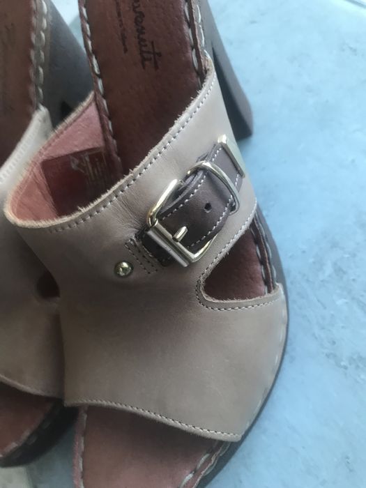 Vând saboți Benvenuti