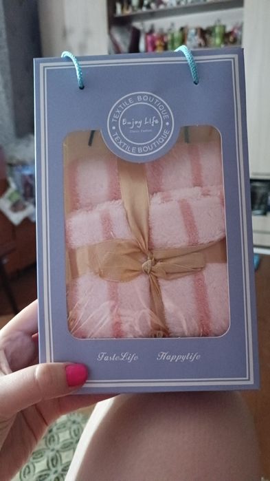 П р о д а м полотенца