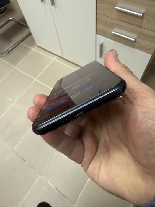 Realme C21 3/32gb - отличен