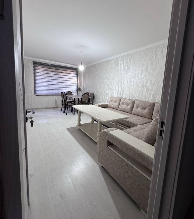 Zangiota tumani  Bek baraka bozori yonida