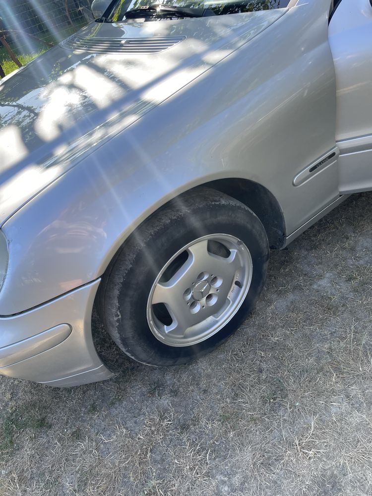 Vand  Mercedes C 200