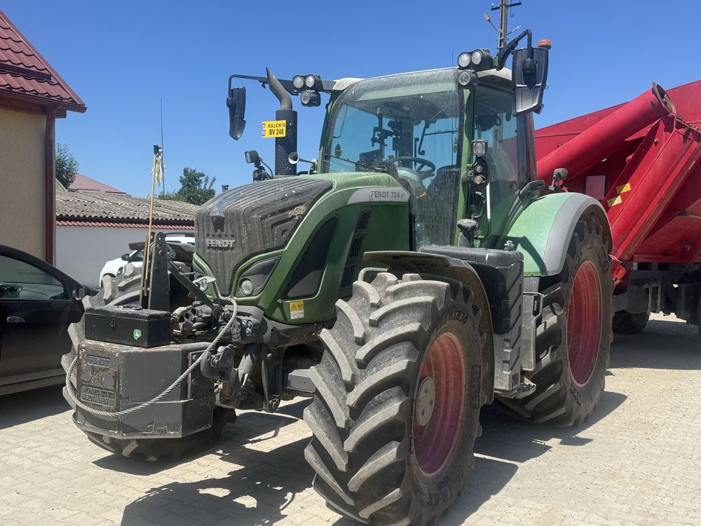 Tractor Fendt 724, 240 cp, 8500 ore, istoric complet