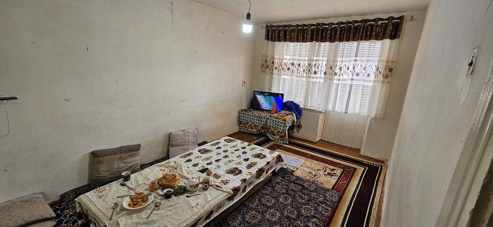 Srochna 3-mavze 20 dom 3 xonali kvartira sotiladi