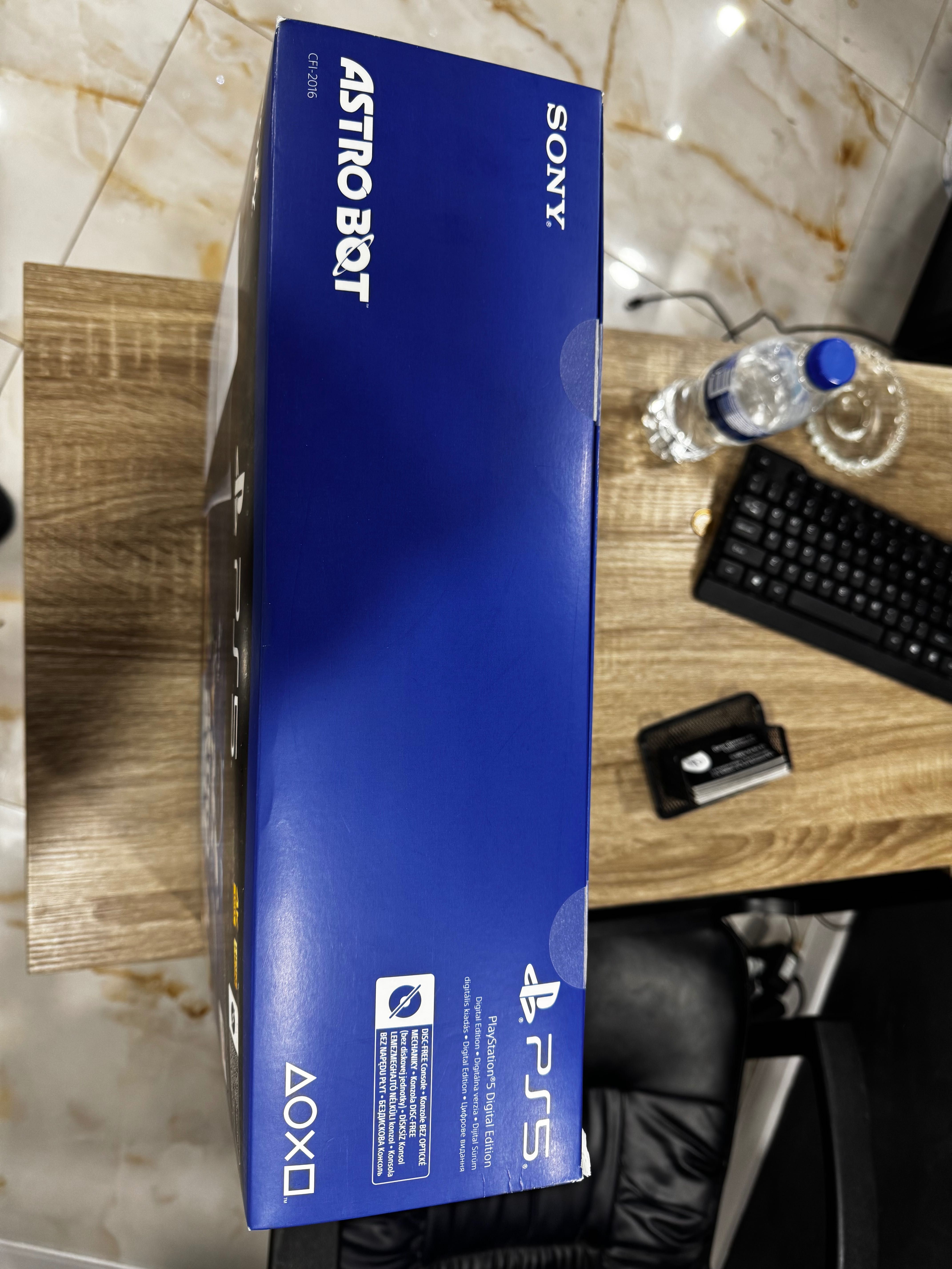 PS5 чисто нов с 2 години гаранция