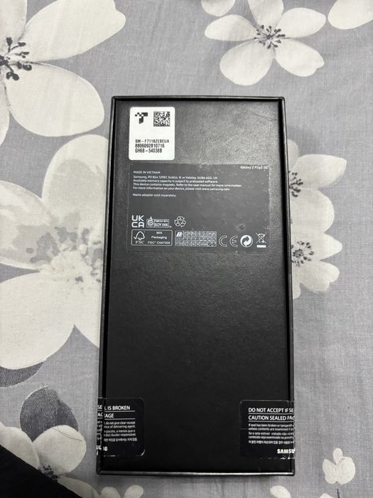 Samsung galaxy Flip3 5G