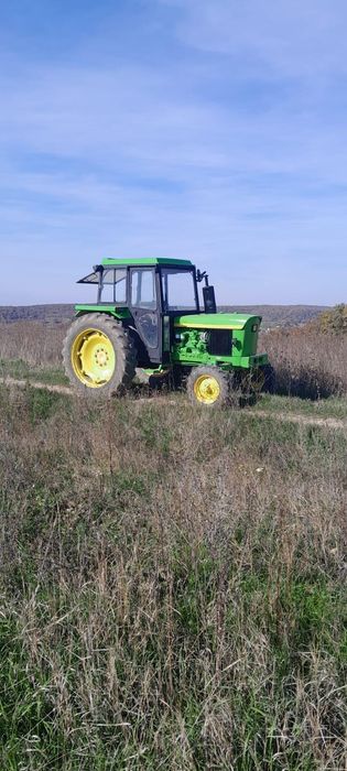 Vând tractor John Deere 2030