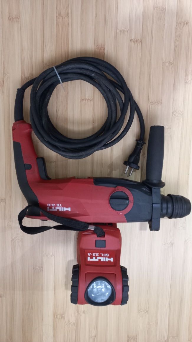 Rotopercutor și lanterna Hilti