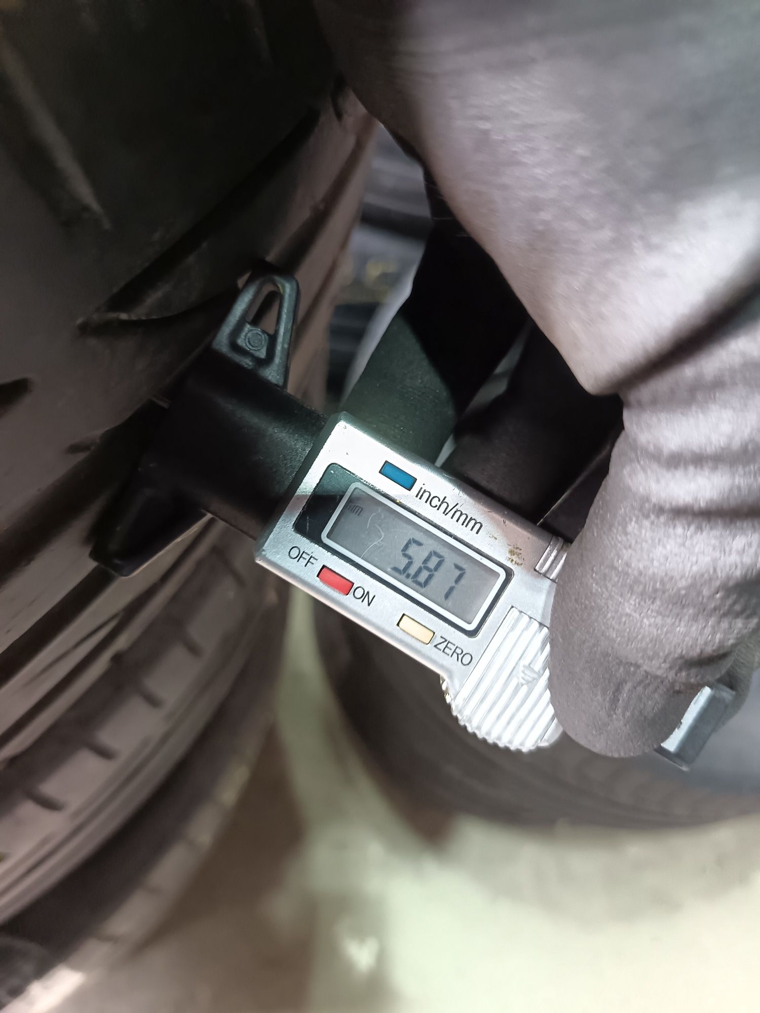 Anvelope vara 225 45 17 bridgestone runflat 2018 5.7mm