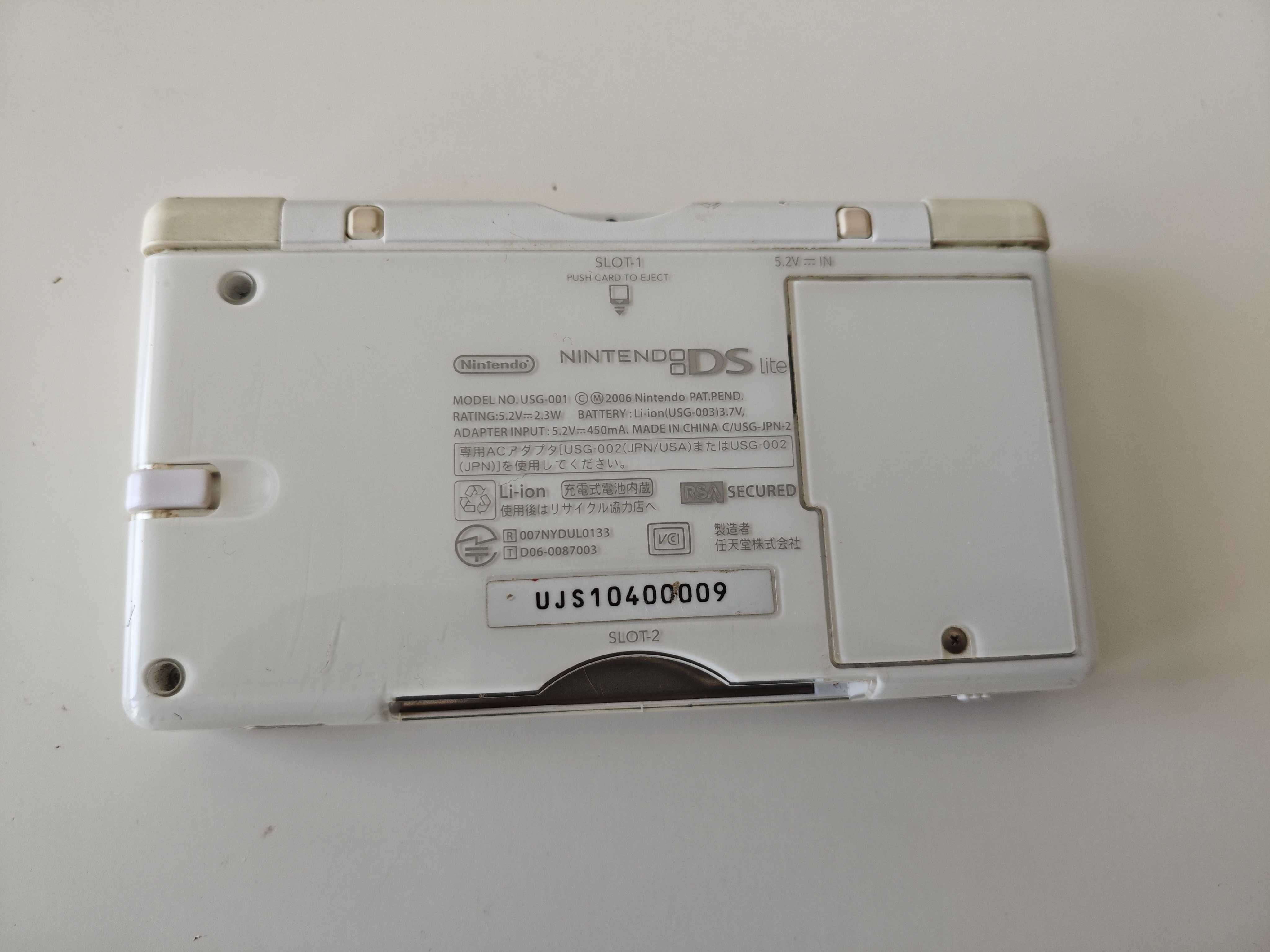 Конзола Nintendo DS Lite - качени много игри
